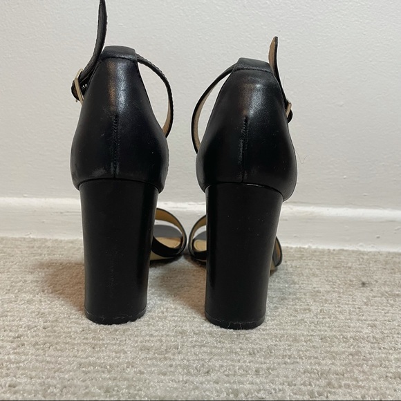 simple black heels 👠 - Picture 3 of 5